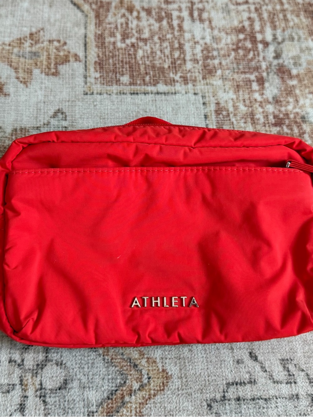 Athleta Red Belt Bag Waist Pack Crossbody – Like New